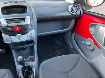 TOYOTA AYGO 1,0i 50kW, 86.770km, 1.MAJITEĽ, NOVÁ STK+E.K, - 13