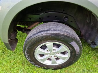 Mitsubishi L200 2.5 DI-D 4X4 UZÁVIERKA VEĽMI ZACHOVALÉ - 13