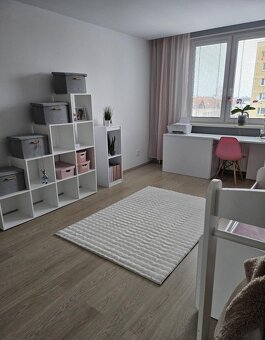 NADŠTANDARDNE prerobený a zariadený 3 izb. byt s balkonom - 13