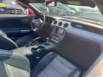 Ford Mustang - 13