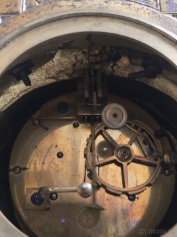 Starožitné krbove hodiny a svietniky.... - 13