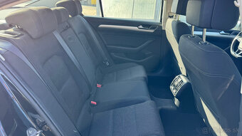 Volkswagen Passat 2.0 TDI BMT Trendline - 13