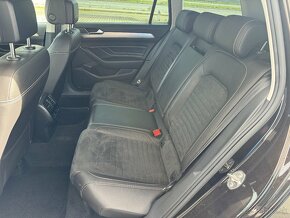 Volkswagen Passat Variant 2.0 TDI Elegance 4Motion DSG - 13