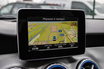 Mercedes-Benz GLA 200 d 4MATIC - 13