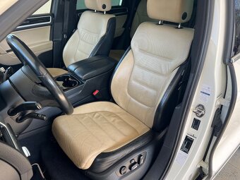 VW Touareg 4.2 TDI V8 250kW EXCLUSIVE Panorama ACC WEBASTO - 13