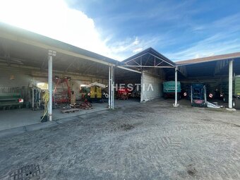 Pozemok s hospodárskymi budovami a ubytovaním - 13