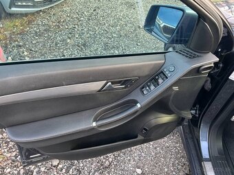 Mercedes-Benz R trieda 350 CDI 4matic L - 13