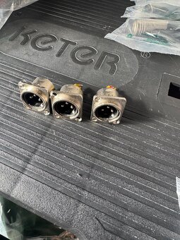 Konektory Neutrik a ine - 13