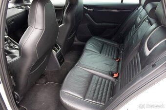 Škoda Octavia Combi 2.0 TDI DPF RS DSG - 13