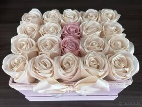 Darčekové boxy ruží - 13