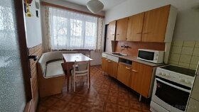 REZERVOVANÉ Dom ŽILINA-BYTČICA 6+1 izb.,1532m2 GARÁŽ - 13