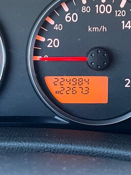 Nissan Pathfinder 2,5 DCi 4x4 126kW - 13
