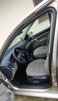 Škoda Octavia II 1.6 benzín - Ambiente - 13