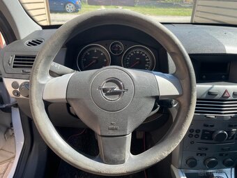 Opel Astra 1.7CDTi - 13