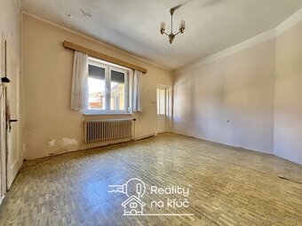 Na predaj 4-izbový rodinný dom s garážou vo výbornej lokalit - 13