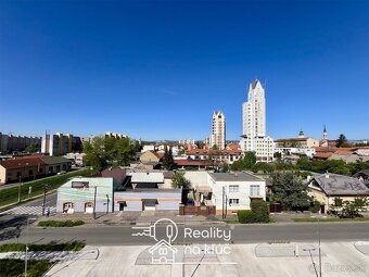 Na prenájom moderný, zrekonštruovaný 2-izbový byt s balkónom - 13