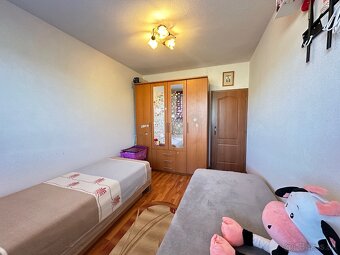 3izb. byt s loggiou, 72m2 - sídlisko Západ - 13