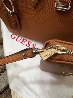 Kabelka Guess a peňaženka Guess - 13