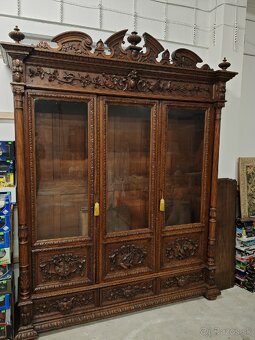 Starožitná vitrína - 13