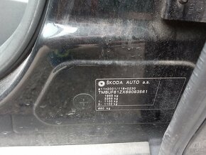 Škoda Octavia RS Kombi 2.0 TSI 149kw manuál. 17 alu - 13