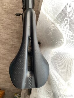 TREK EMONDA S5 ČIERNO ČERVENÁ 58cm Karbon 2017 - 13