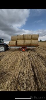 Príves za traktor na balíky sena slamy lucerky - 13
