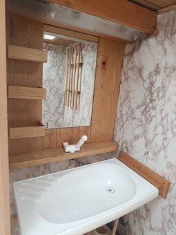 Predam obytny prives karavan - 13