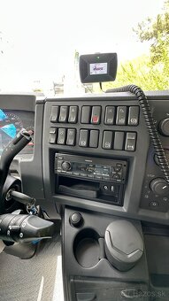 Volvo FLB2C s hydraulickou rukou - 13