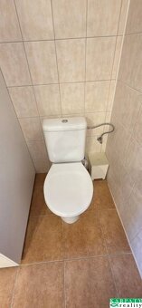 Na predaj zánovný, útulný rodinný dom, Šurovce - 13