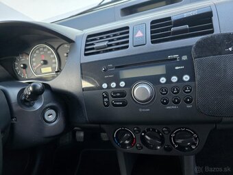 Suzuki Swift 1.3 benzín 4x4 190tisíc km Biela perleť - 13