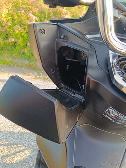 Honda PCX 125 r.v. 2022 - 13