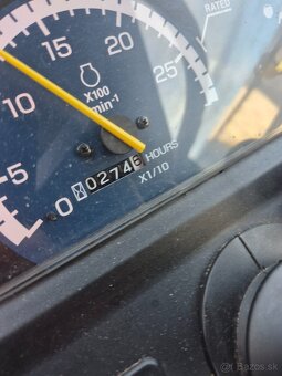 JOHN DEERE malotraktor, zimní údržba, 4x4 - 13