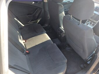 VW Passat Variant 2.0TDI DSG - 13