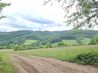 IBA U NÁS Pozemok s luxusným výhľadom - Zemianske Podhradie - 13