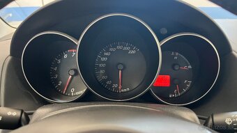Mazda 3 -1,6 benzin 77kw - 13