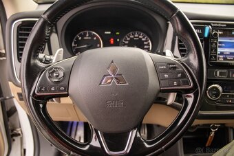 Mitsubishi OUTLANDER 2,2 DI-D 110 KW AT6 INSTYLE - 13
