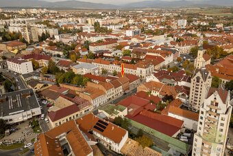 Obchodný priestor na predaj v centre mesta LC. - 13