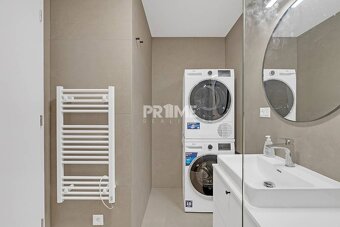 EXKLUZÍVNY 2i byt, PRÍSTAVNA,LOGGIA ,CHLADENIE,PARKING,Plyná - 13