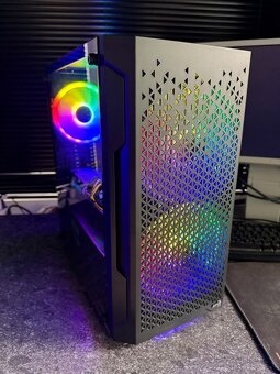Herný počítač Ryzen 3 4100 / RX 580 4GB / 12GB / SSD+HDD - 13