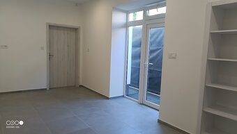 Ponúkame Vám na prenájom zrekonštruované obchodné priestory - 13