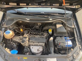 Predám VW Polo 6r 1.2 htp 51 kW hatchback - 13
