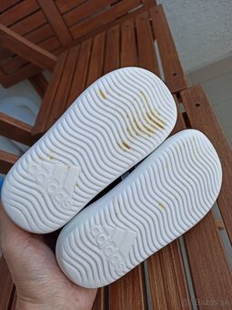 Sandálky Adidas veľ 27 - 13