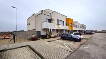 Slnečný 2i byt 51m² s vlastným parkovaním vo Hviezdoslavove - 13