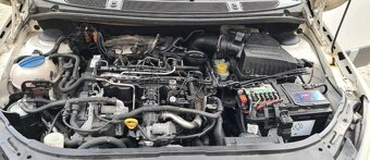 Škoda roomster scout 1.6 Tdi 66kw - 13