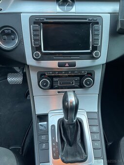 VW Passat b7 combi 2.0 TDi 125kw DSG Highline Alcantara - 13