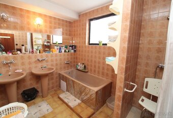 BRANDreal - veľký rodinný dom 824 m², Veľké Orvište - 13