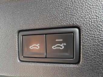 Volkswagen Touareg 3.0 V6 TDI SCR 4Motion Tiptronic - 13