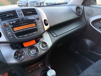 Toyota RAV4 SUV/Off-road 110kw Manuál - 13