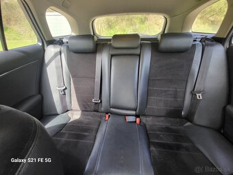 Toyota Avensis T27 - 13