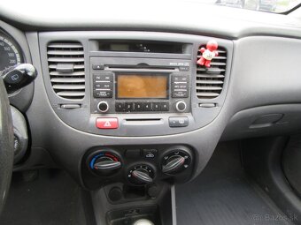 Kia Rio - 13